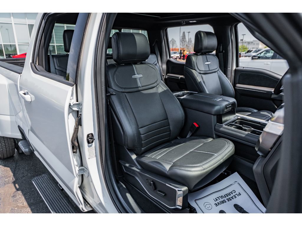 2025 Ford F-350 Super Duty Platinum - Photo 20