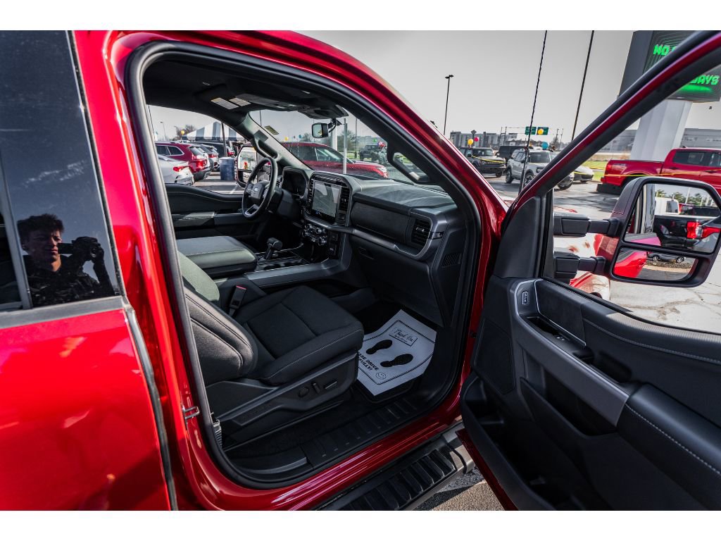2025 Ford F-150 XLT - Photo 21