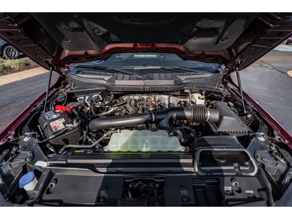 2025 Ford F-150 XLT - Photo 30