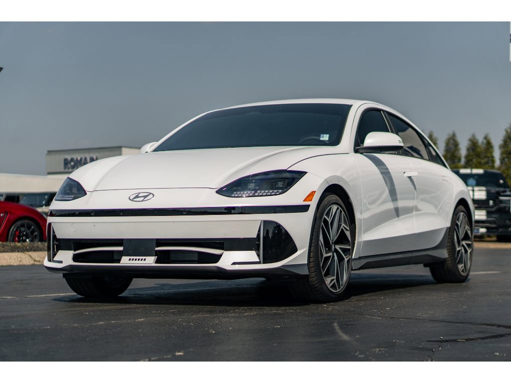 Used 2025 Hyundai IONIQ 6 SEL with VIN KMHM34AC1SA116891 for sale in Evansville, IN