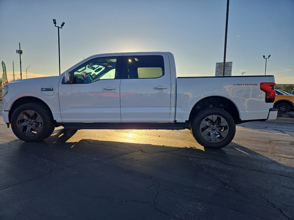 2025 Ford F-150 Lightning Lariat - Photo 7