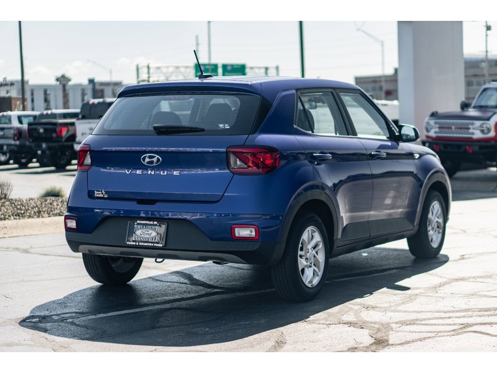 Used 2024 Hyundai Venue SE SUV
