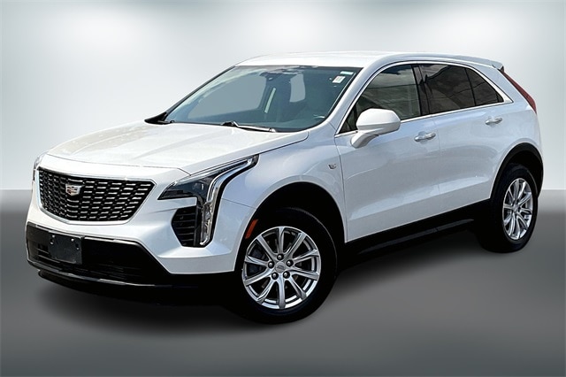 Used 2023 Cadillac XT4 Luxury with VIN 1GYFZBR43PF107840 for sale in Englewood, NJ