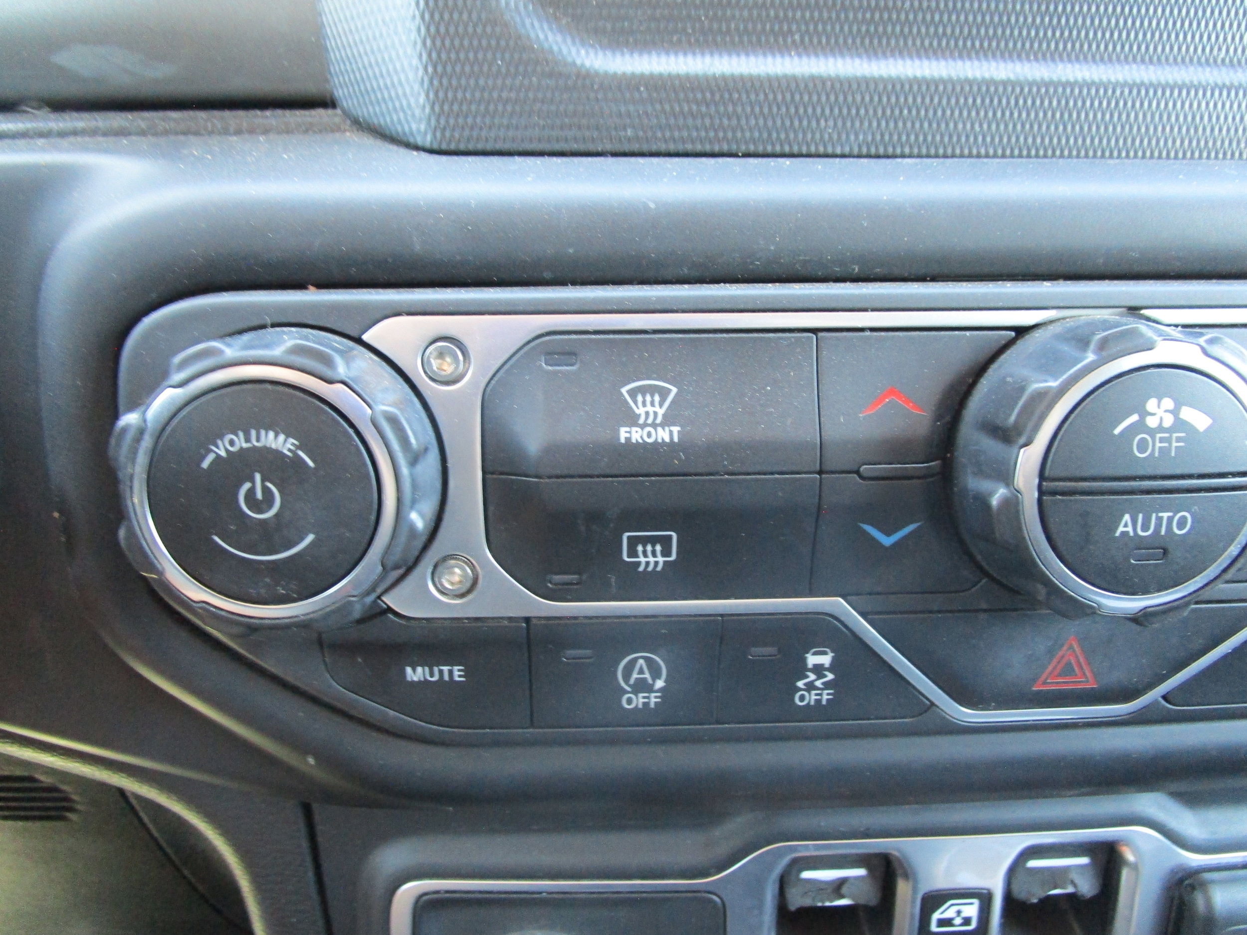 2021 Jeep Wrangler Unlimited Sahara - Photo 12
