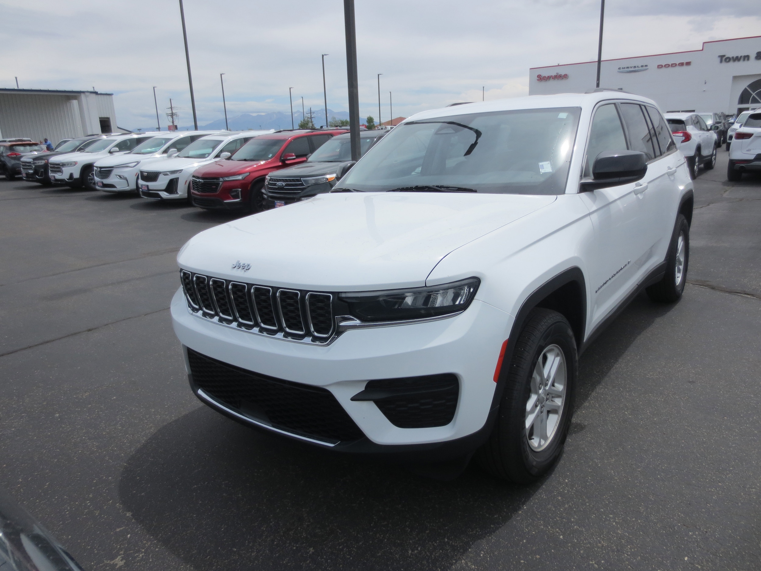 2023 Jeep Grand Cherokee Laredo