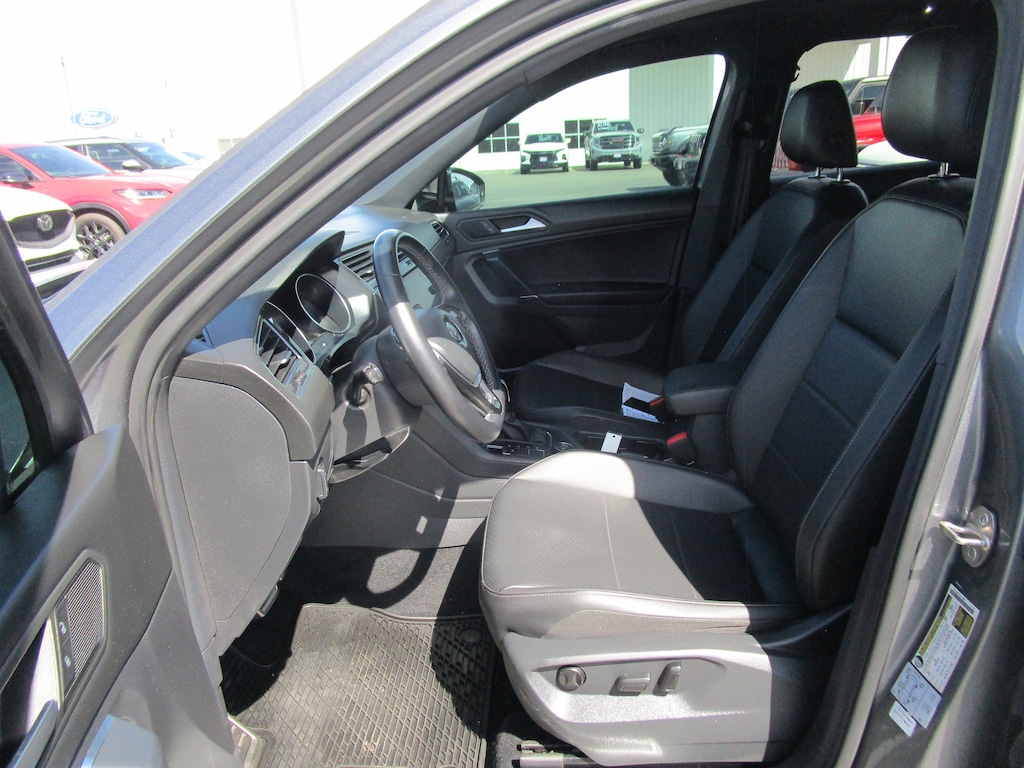 Used 2020 Volkswagen Tiguan SE 2.0T SE 4MOTION
