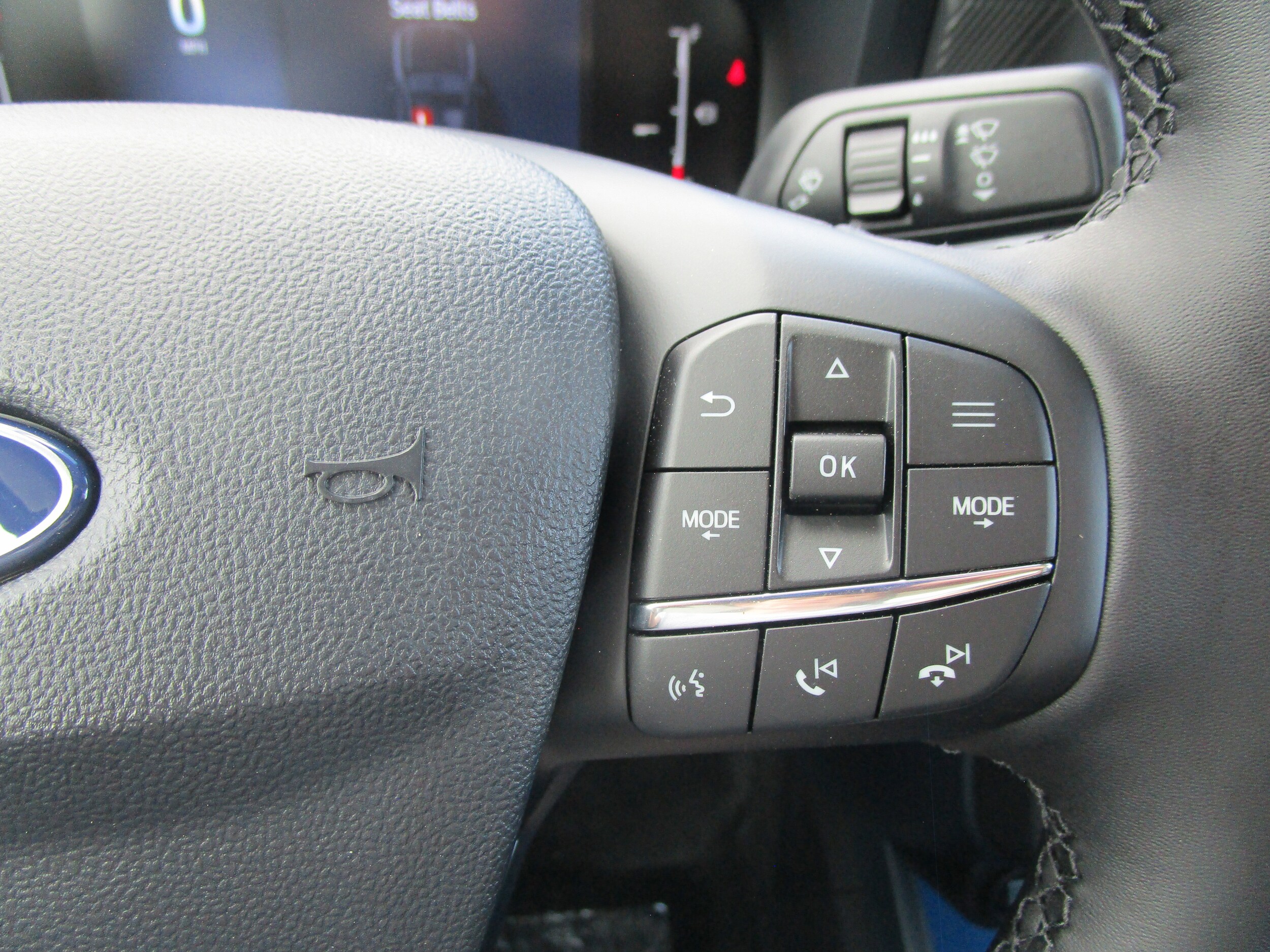 2025 Ford Maverick XLT - Photo 9