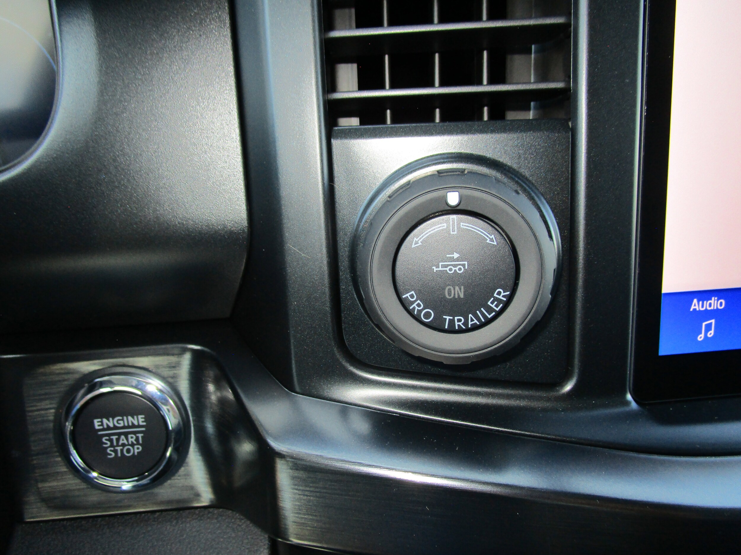 2026 Ford F-250 Super Duty Lariat - Photo 13