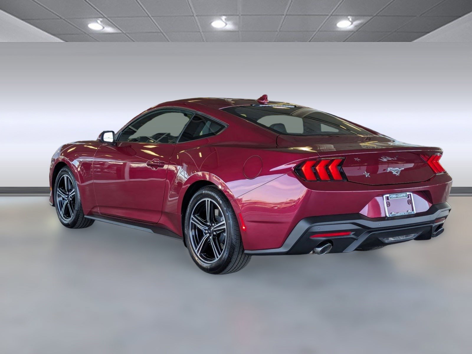 2025 Ford Mustang EcoBoost photo 3