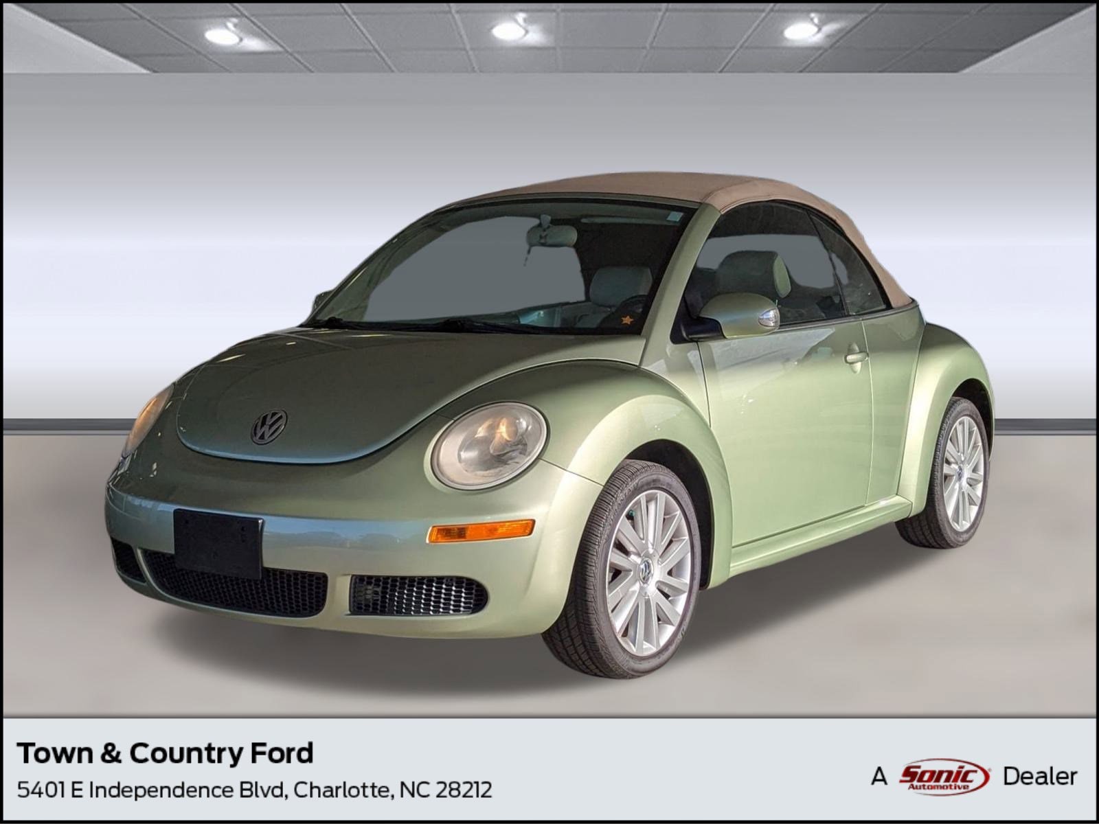 2008 Volkswagen New Beetle SE's photo