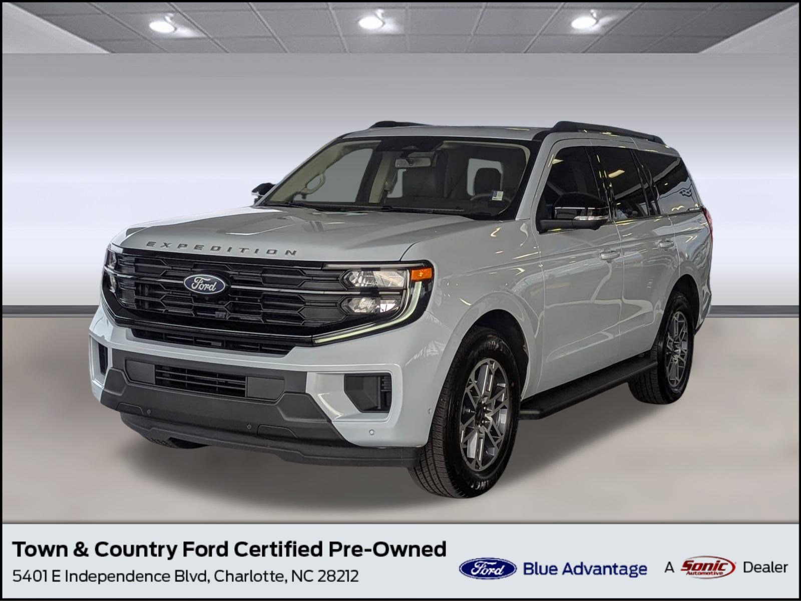 2025 Ford Expedition Active's photo