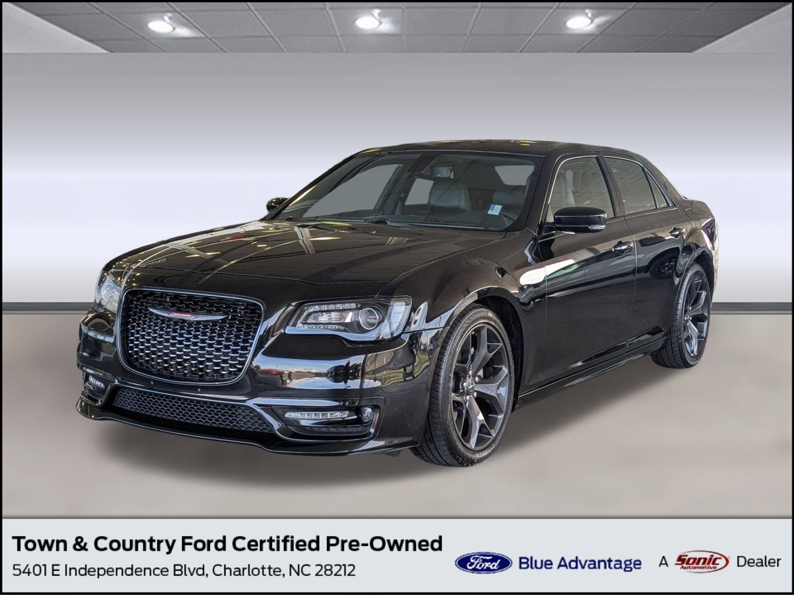 2022 Chrysler 300 S's photo