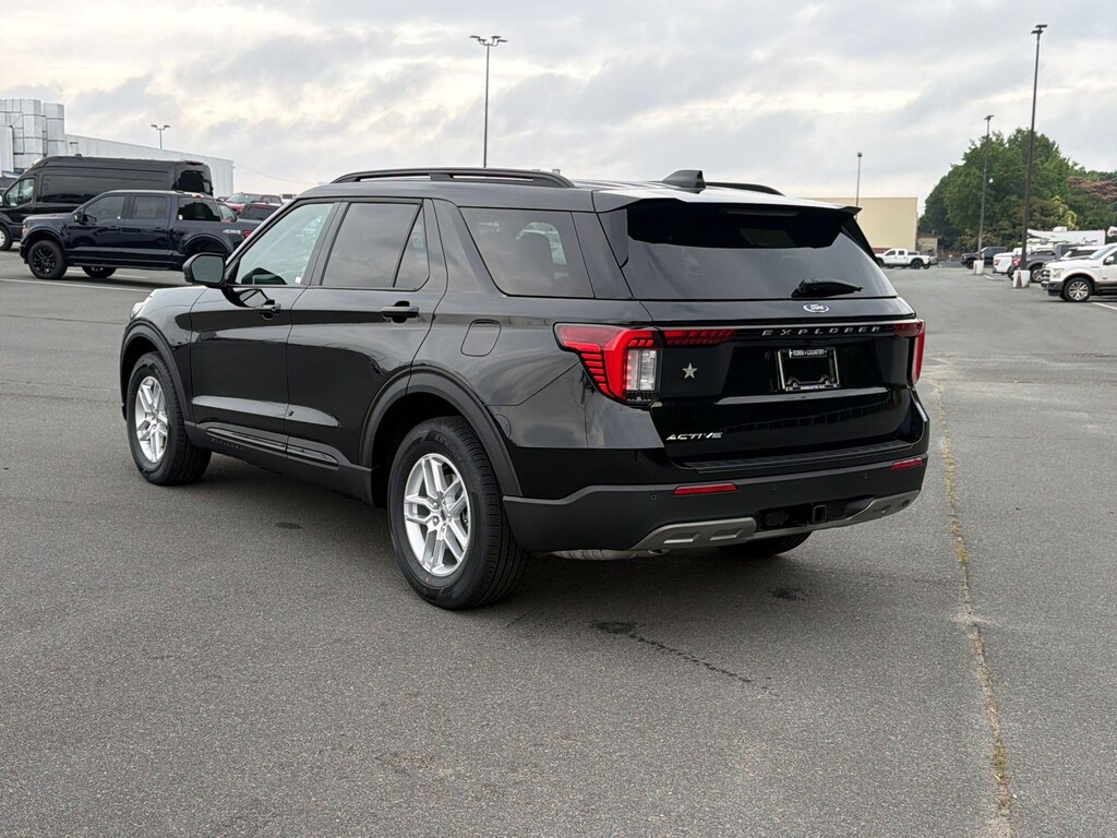 New 2026 Ford Explorer Active w/200A Pkg SUV