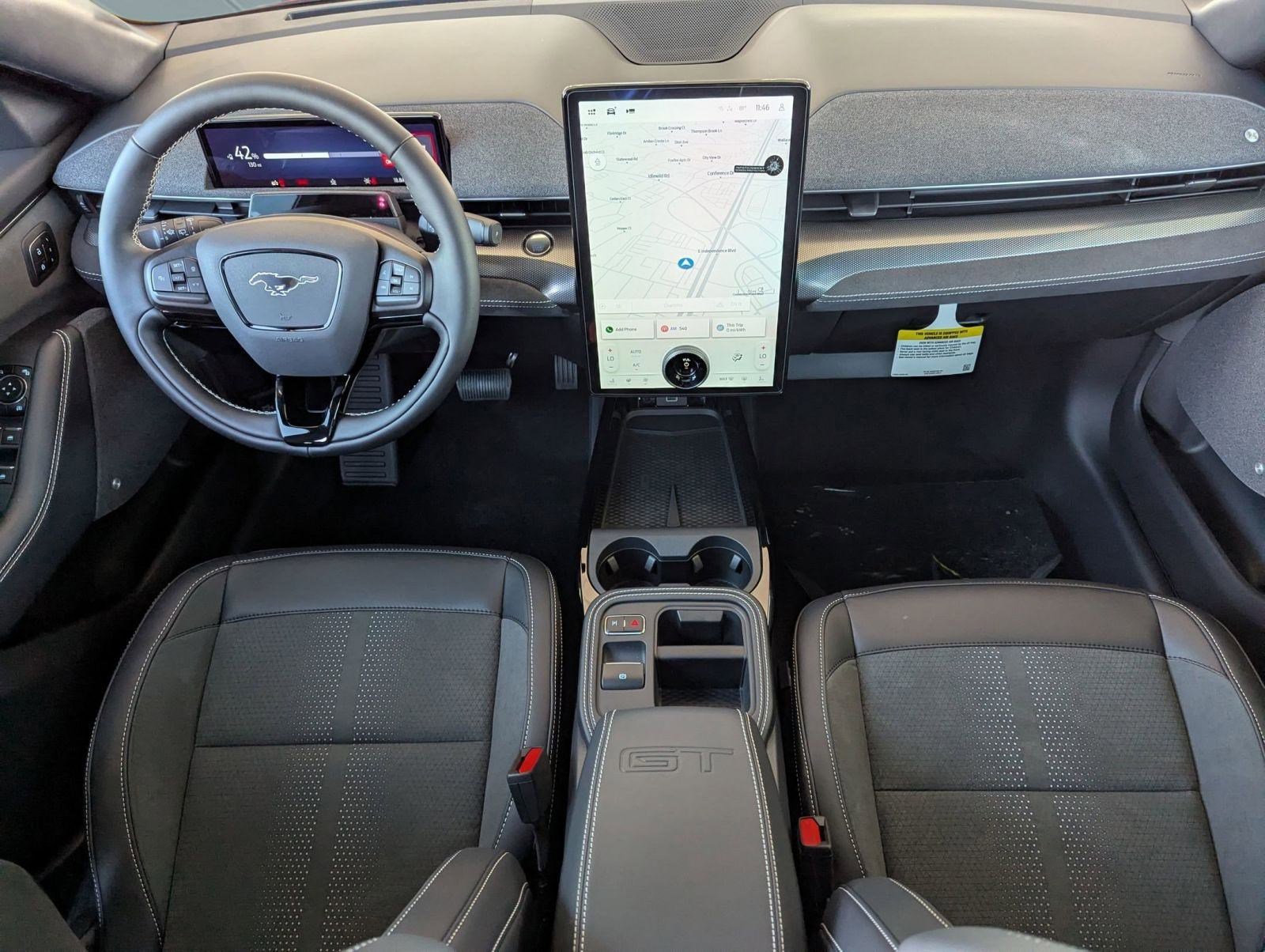 2025 Ford Mustang Mach-E GT - Photo 16