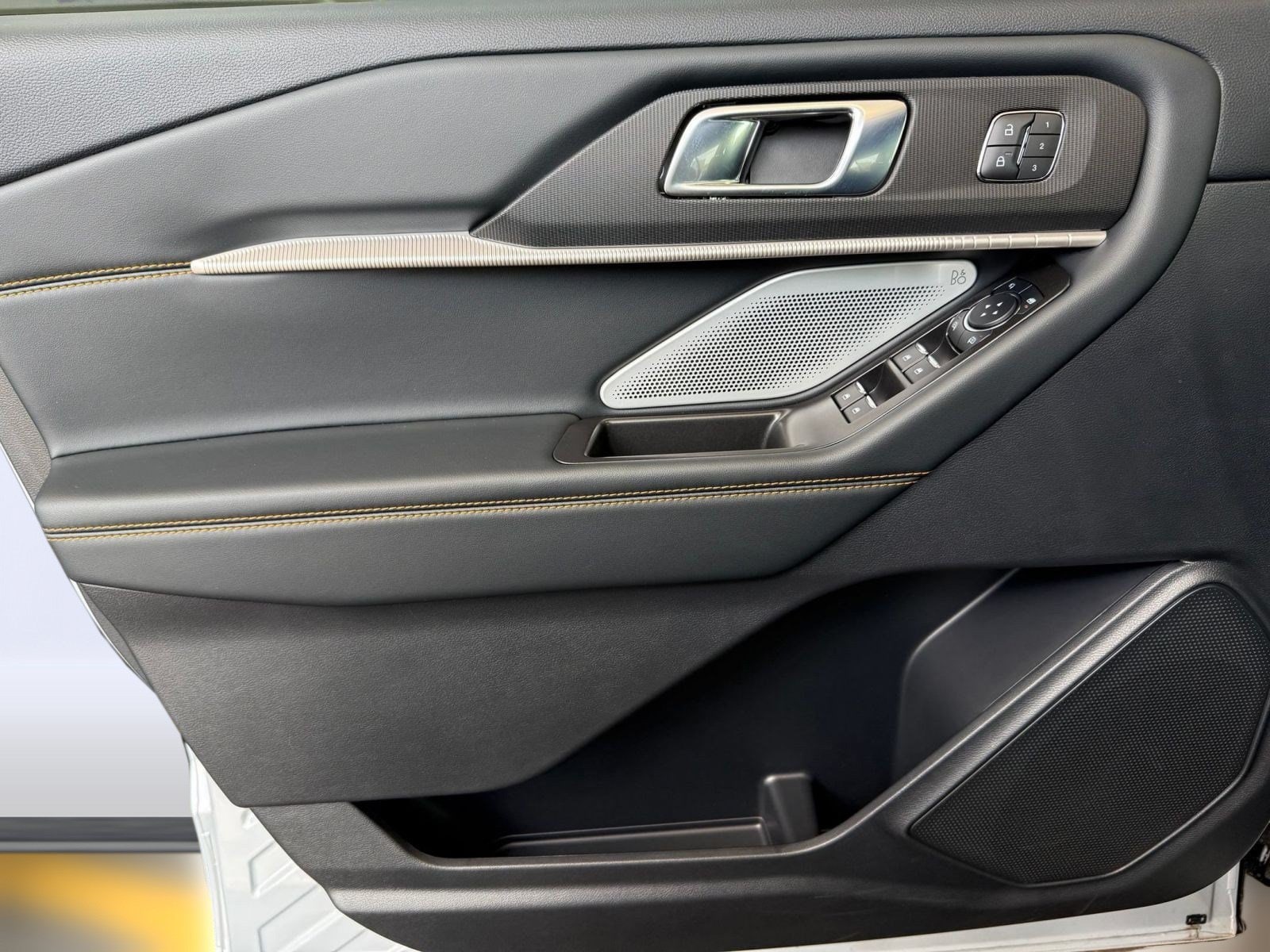 2026 Ford Explorer Tremor - Photo 30
