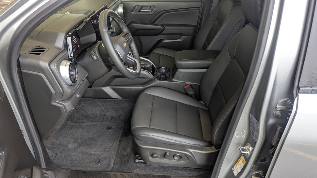 Used 2024 Chevrolet Colorado 2WD LT Truck Crew Cab