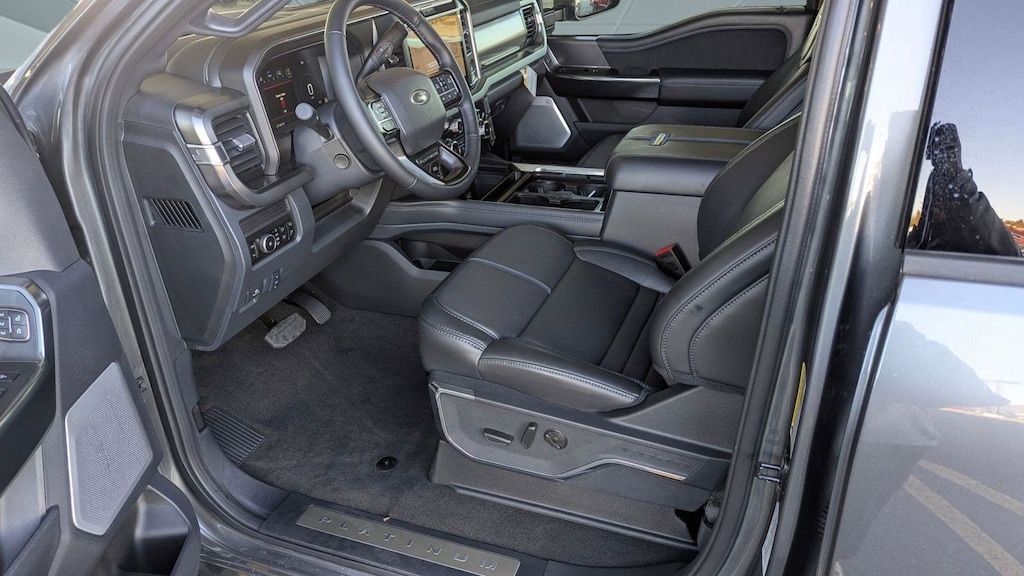 New 2026 Ford F-250 Platinum Truck Crew Cab