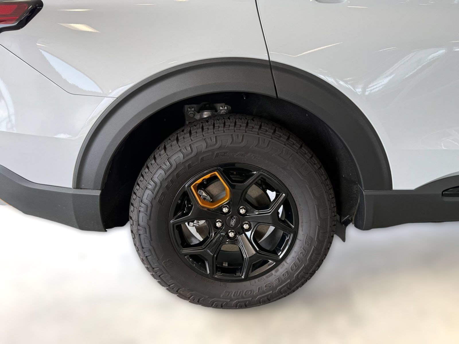 2026 Ford Explorer Tremor - Photo 13
