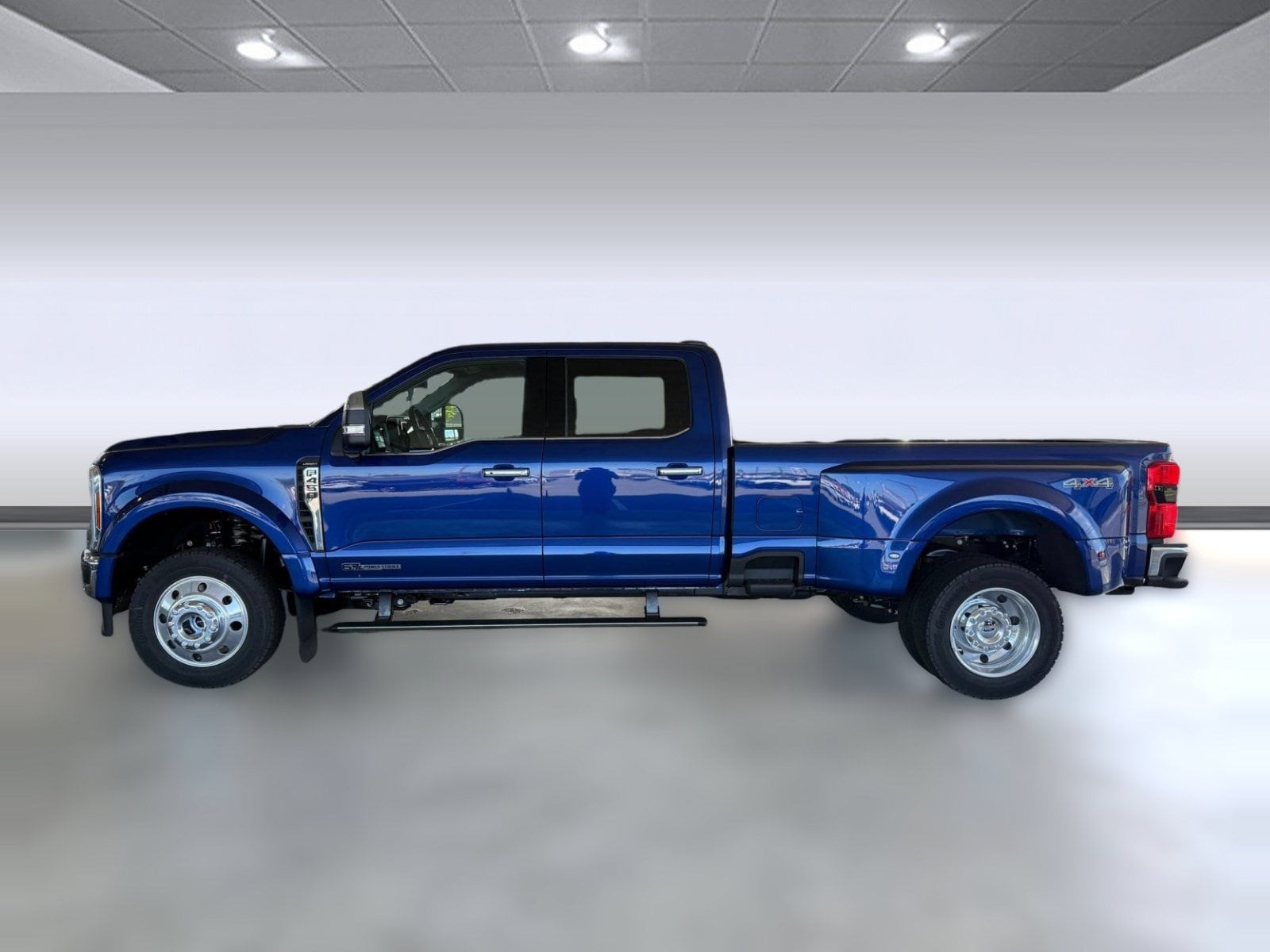 2026 Ford F-450 LARIAT Truck Crew Cab
