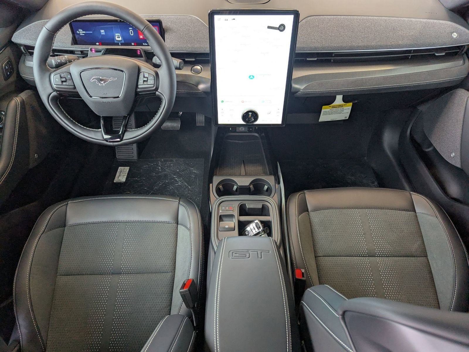 2025 Ford Mustang Mach-E GT - Photo 15