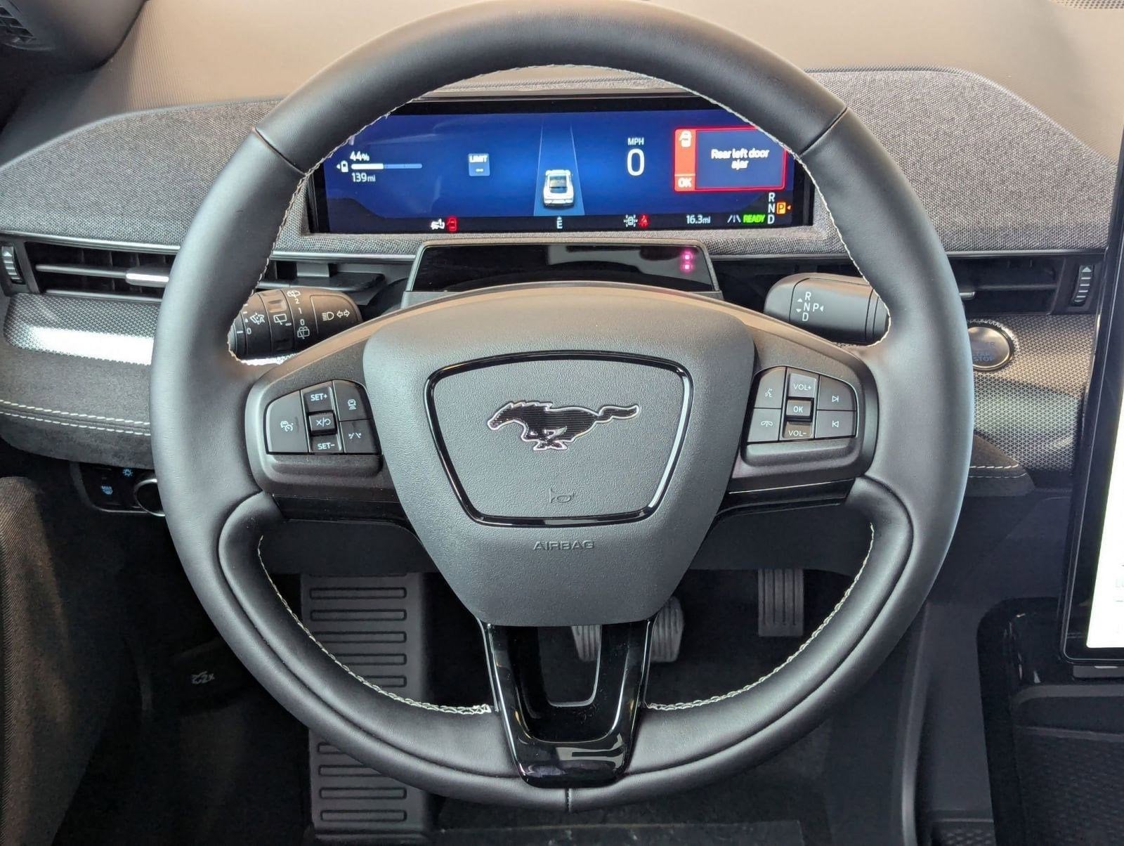 2025 Ford Mustang Mach-E GT - Photo 16