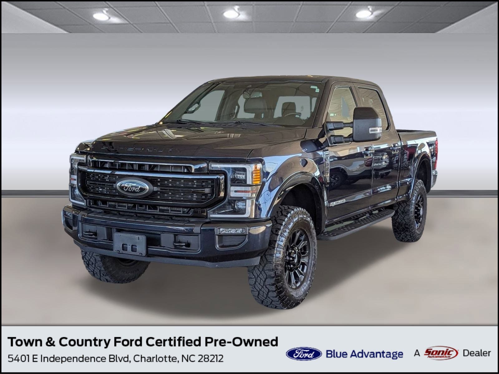 2022 Ford F-350 Super Duty Lariat's photo