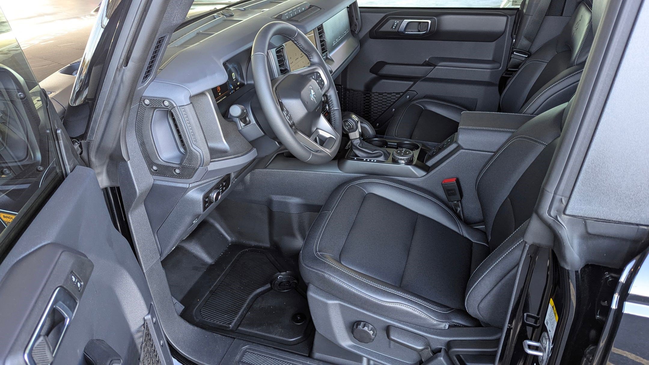 2025 Ford Bronco Badlands photo 4