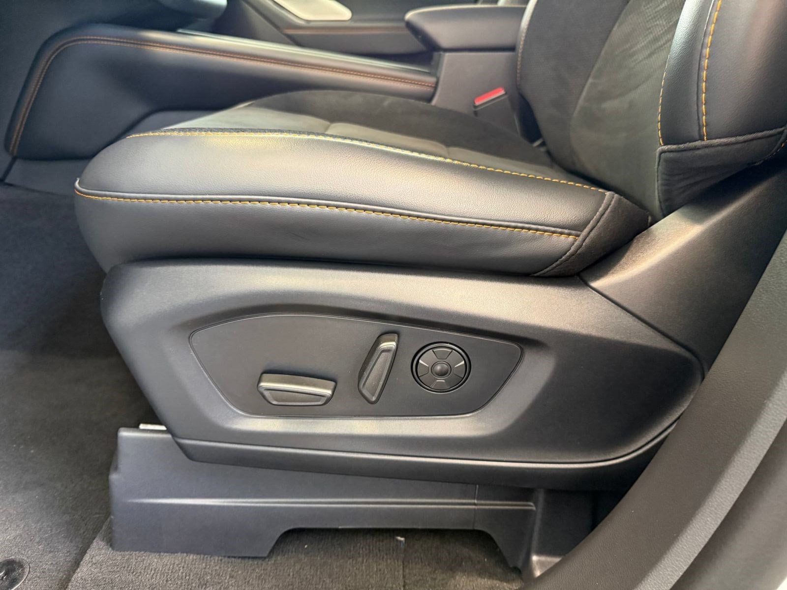 2026 Ford Explorer Tremor - Photo 15