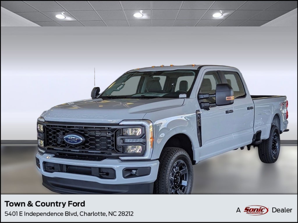 New 2025 Ford F-250 XL Truck Crew Cab