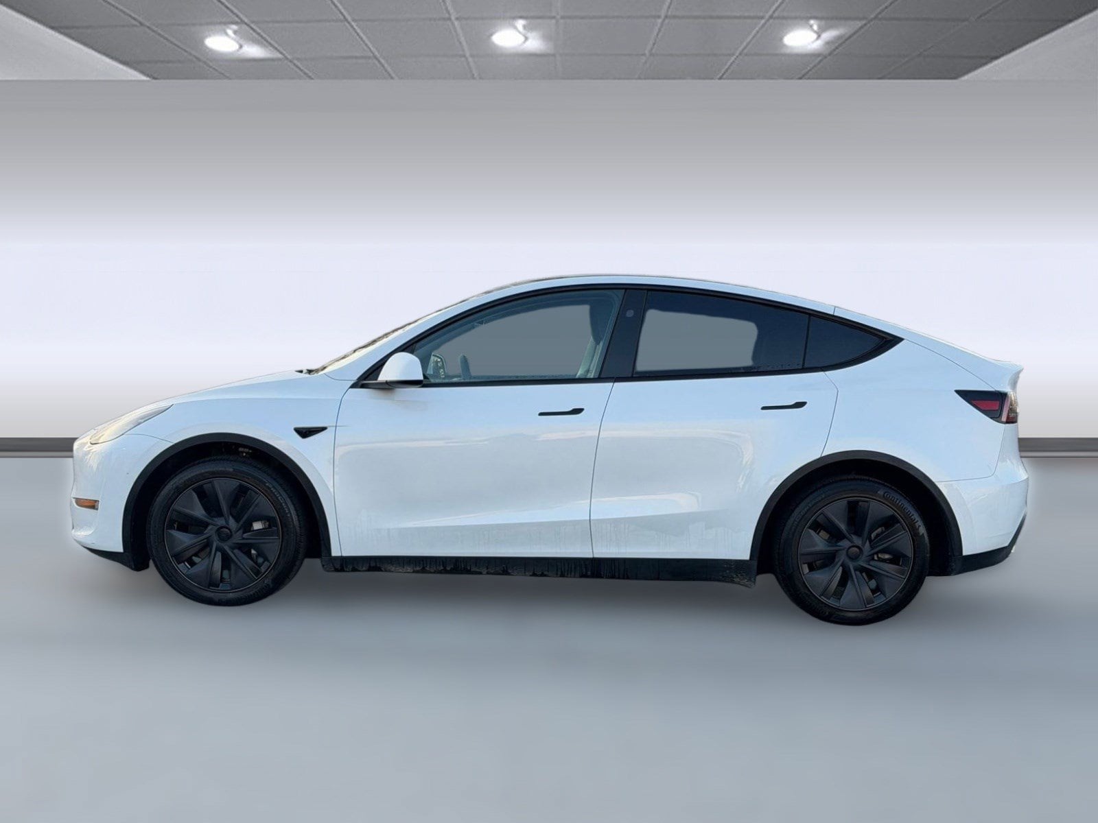 Used 2024 Tesla Model Y Long Range with VIN 7SAYGDEE1RA331629 for sale in Charlotte, NC