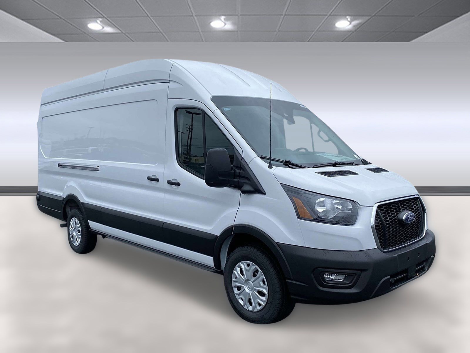 2024 Ford Transit photo 3