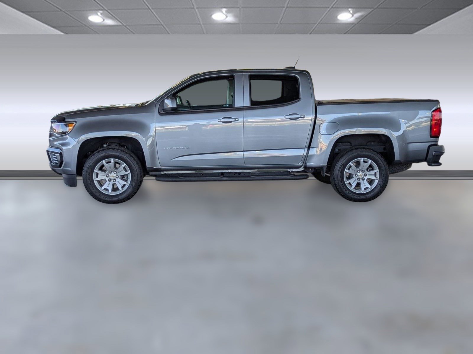 2022 Chevrolet Colorado LT photo 2