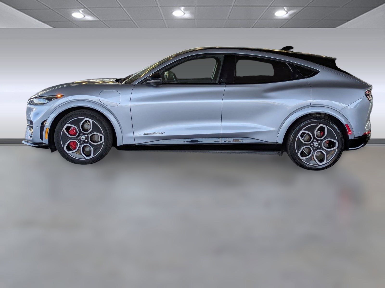 2022 Ford Mustang Mach-E GT photo 2