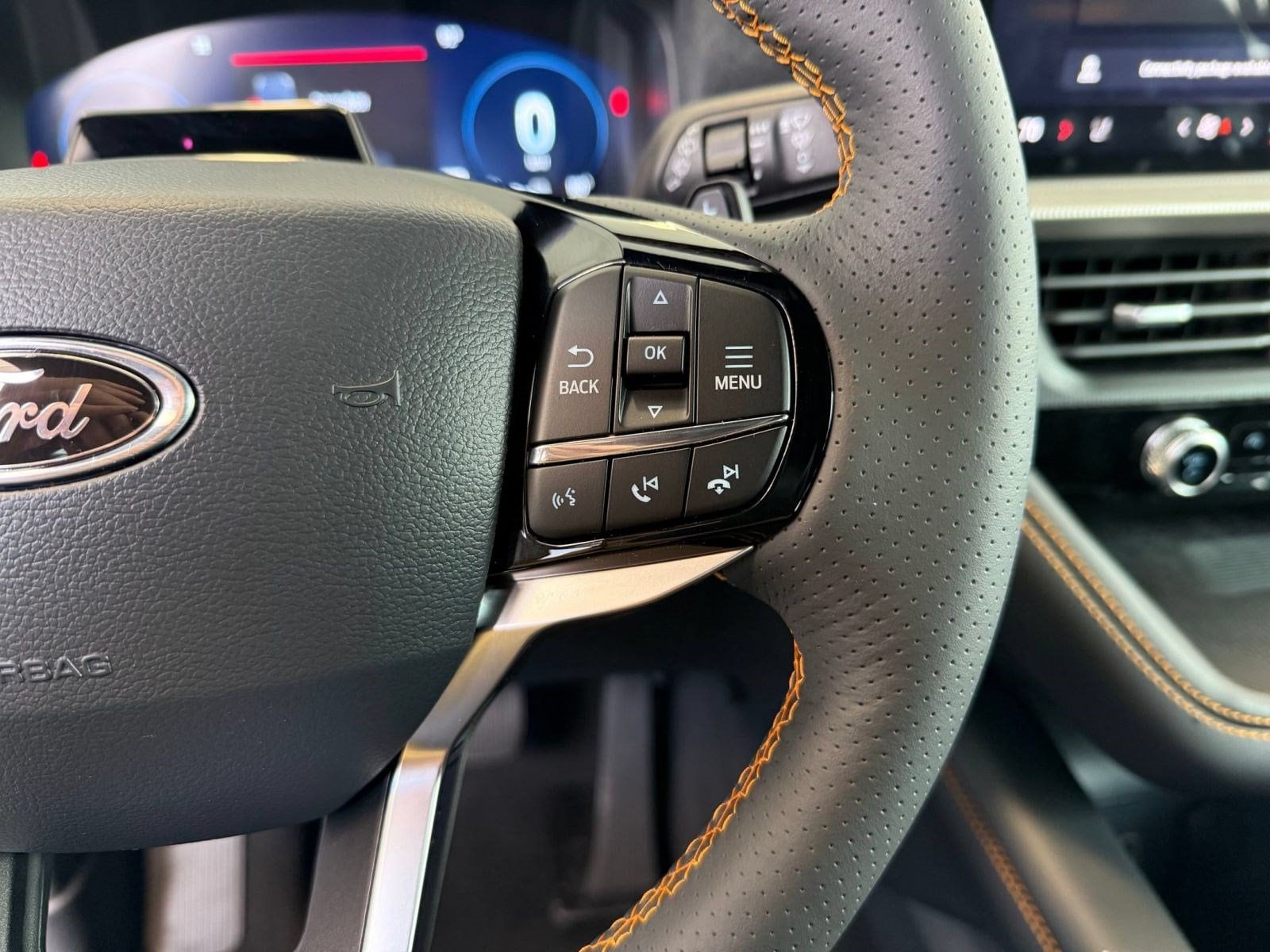2026 Ford Explorer Tremor - Photo 18