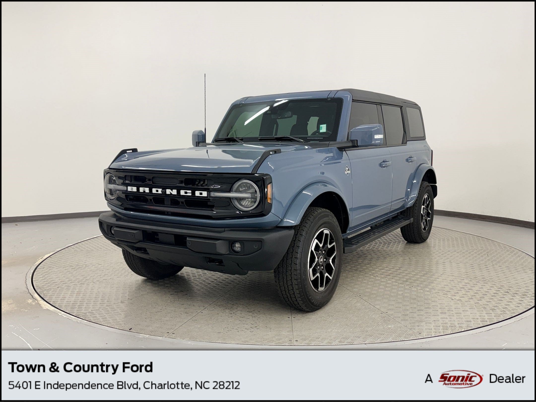 2024 Ford Bronco Outer Banks 4x4's photo
