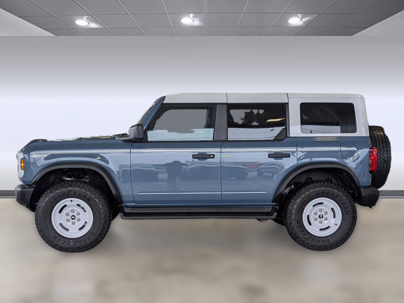 2025 Ford Bronco Heritage First Edition photo 2