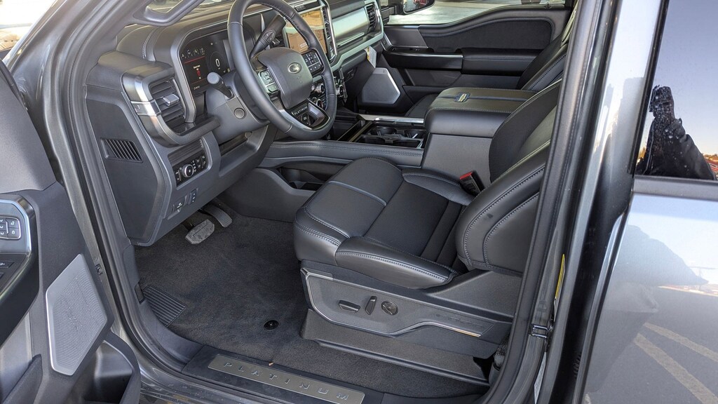 New 2026 Ford F-250 Platinum Truck Crew Cab