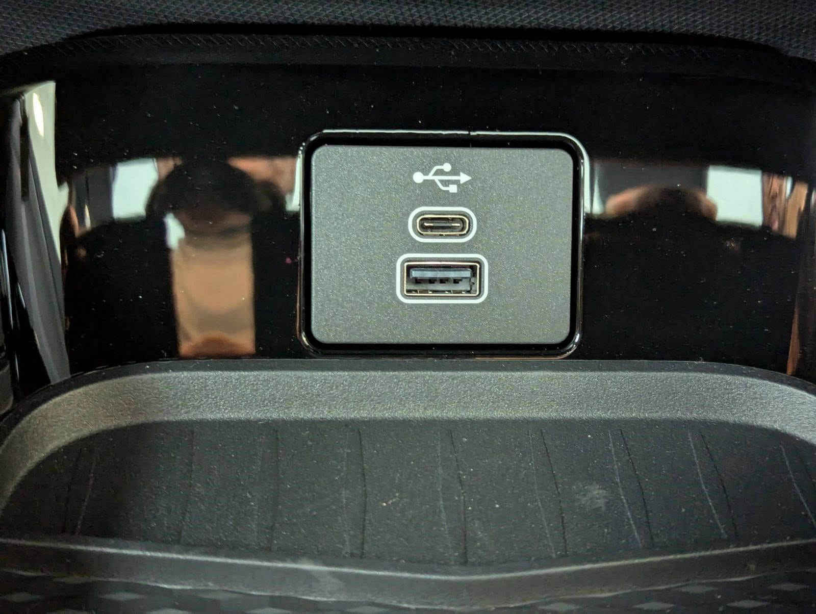 2025 Ford Mustang Mach-E GT - Photo 26