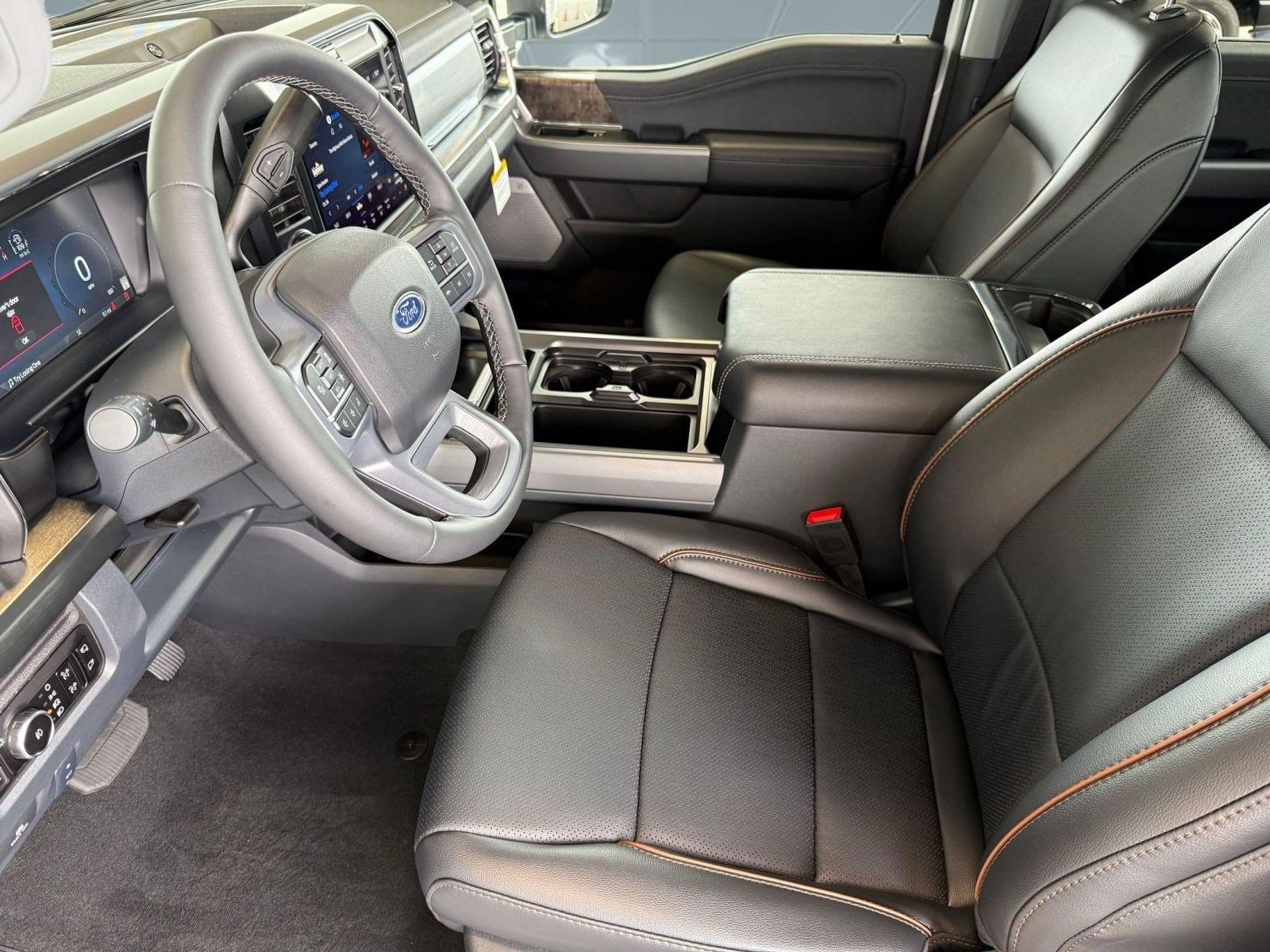 2026 Ford F-350 LARIAT Truck Crew Cab