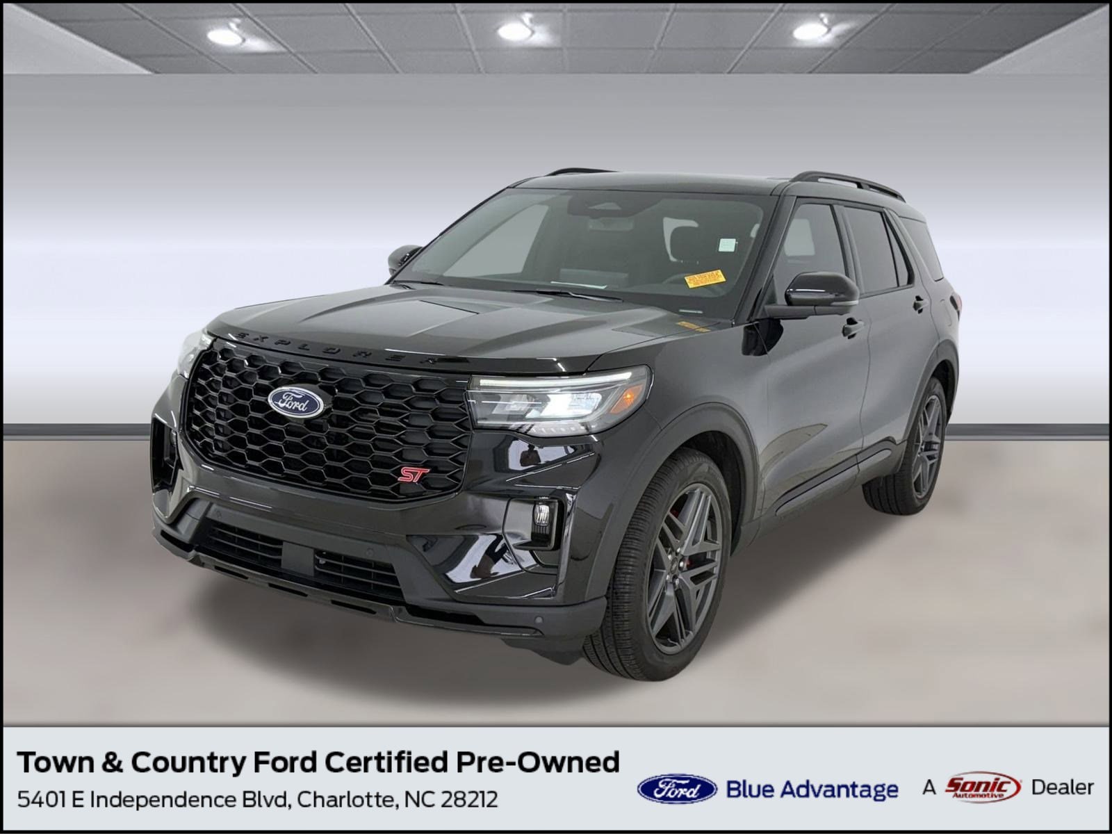 2025 Ford Explorer ST's photo