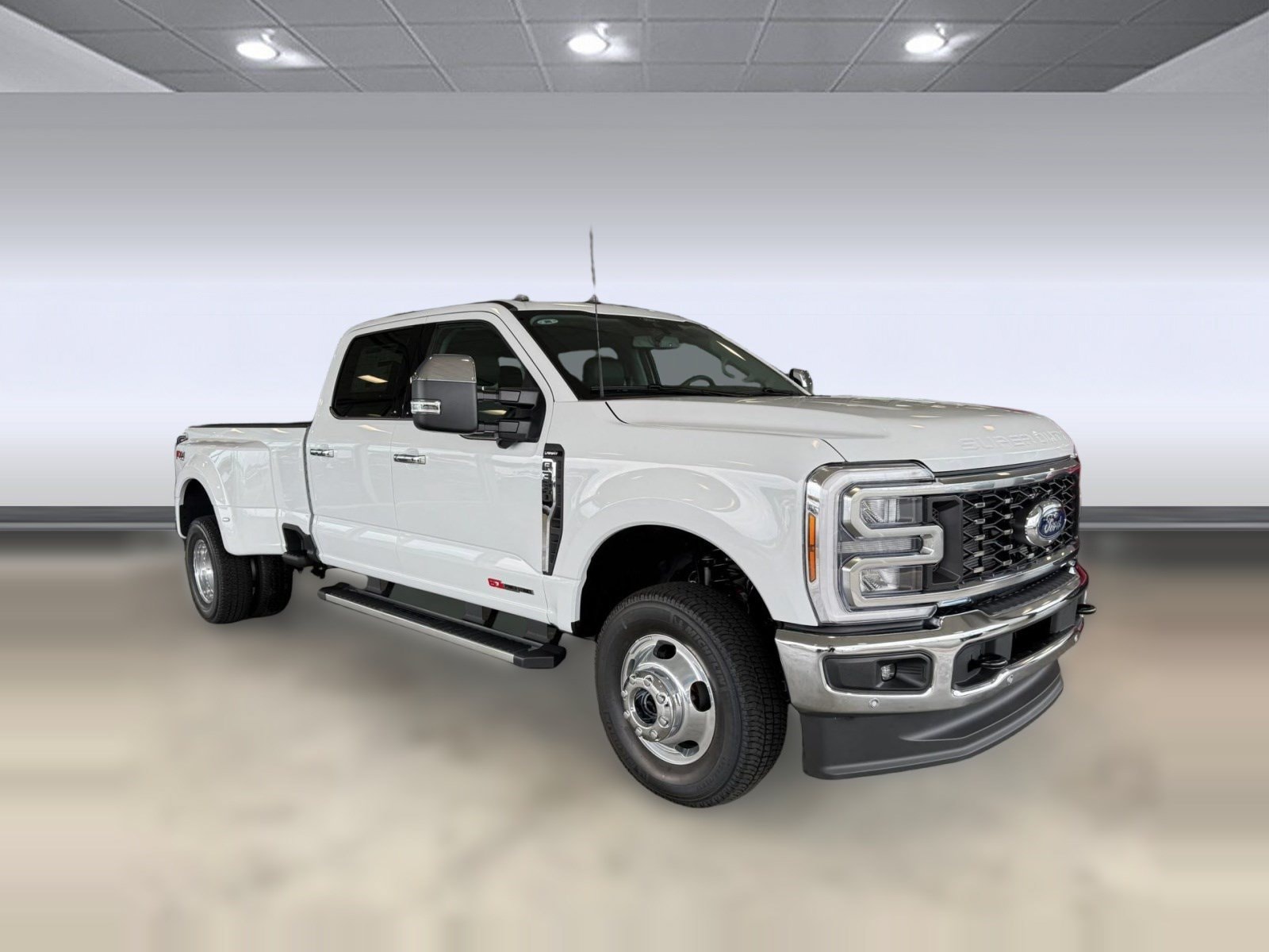 2026 Ford F-350 LARIAT Truck Crew Cab