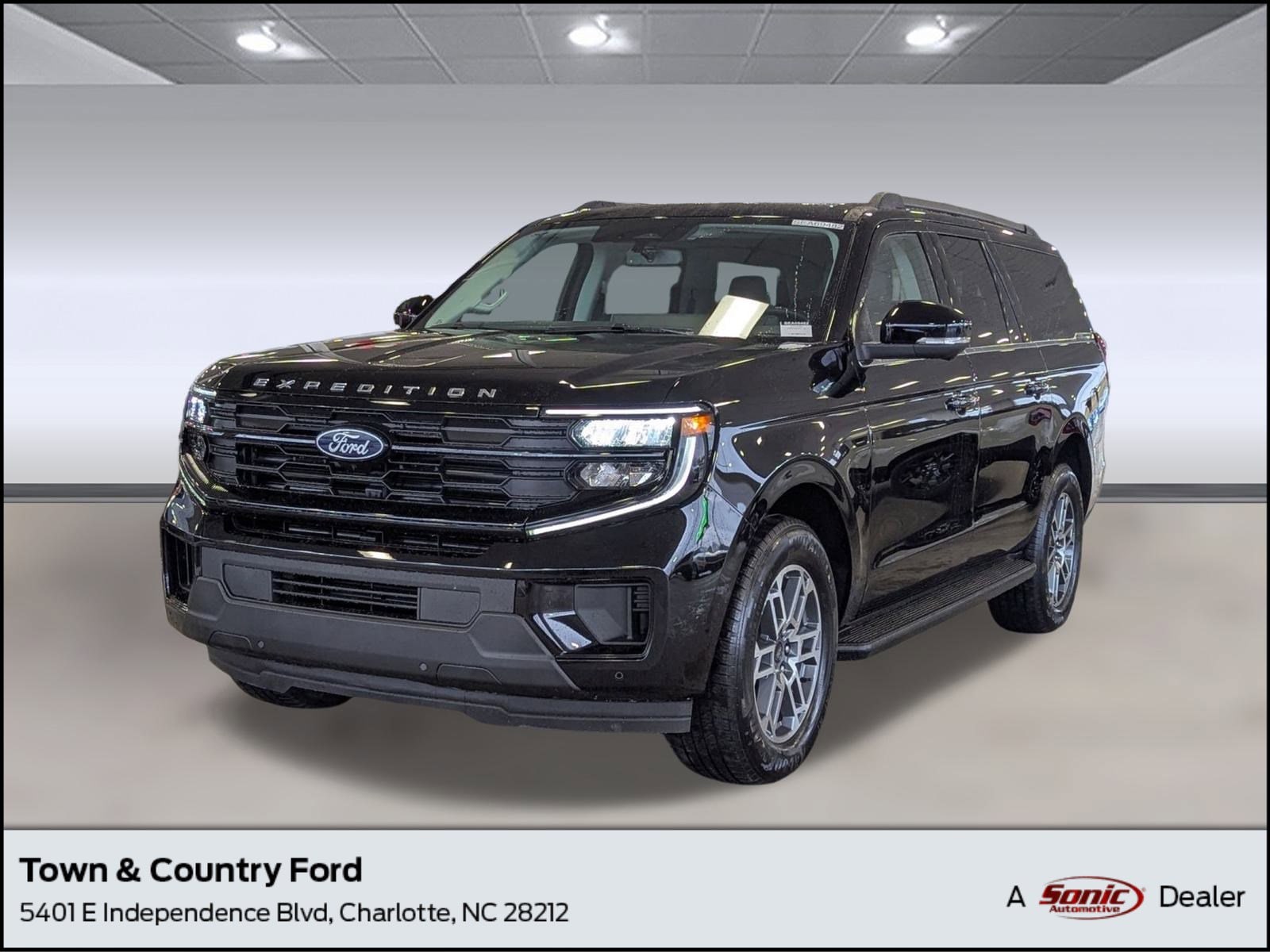 2025 Ford Expedition Active's photo