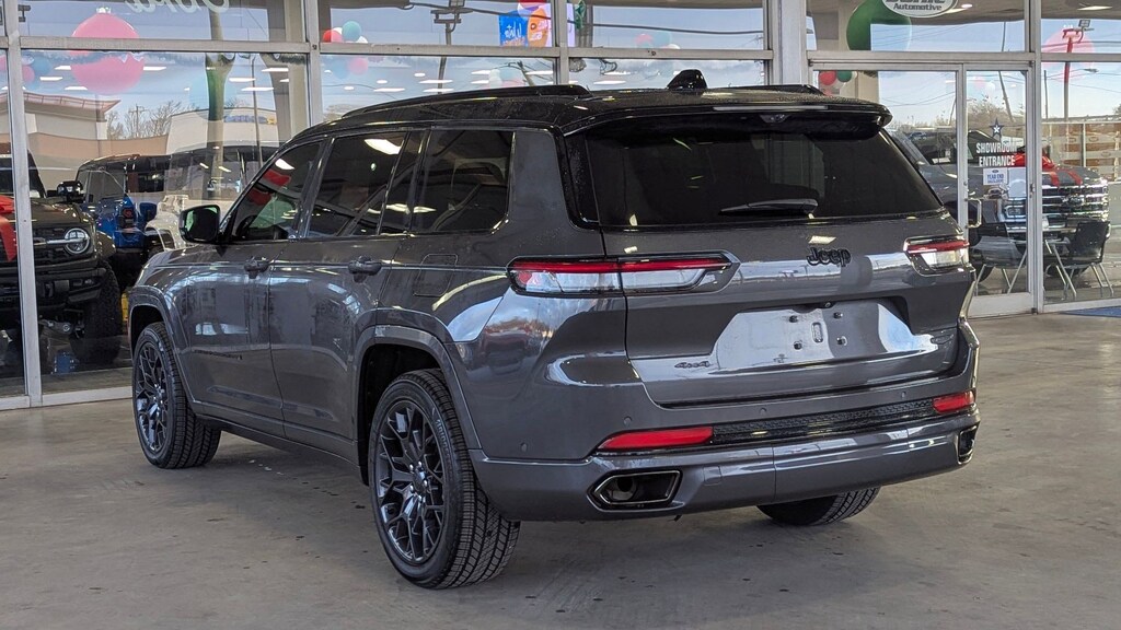 Used 2023 Jeep Grand Cherokee Summit Reserve SUV