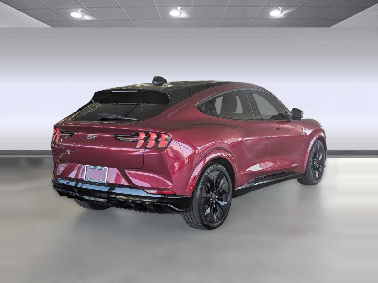 2025 Ford Mustang Mach-E GT - Photo 9