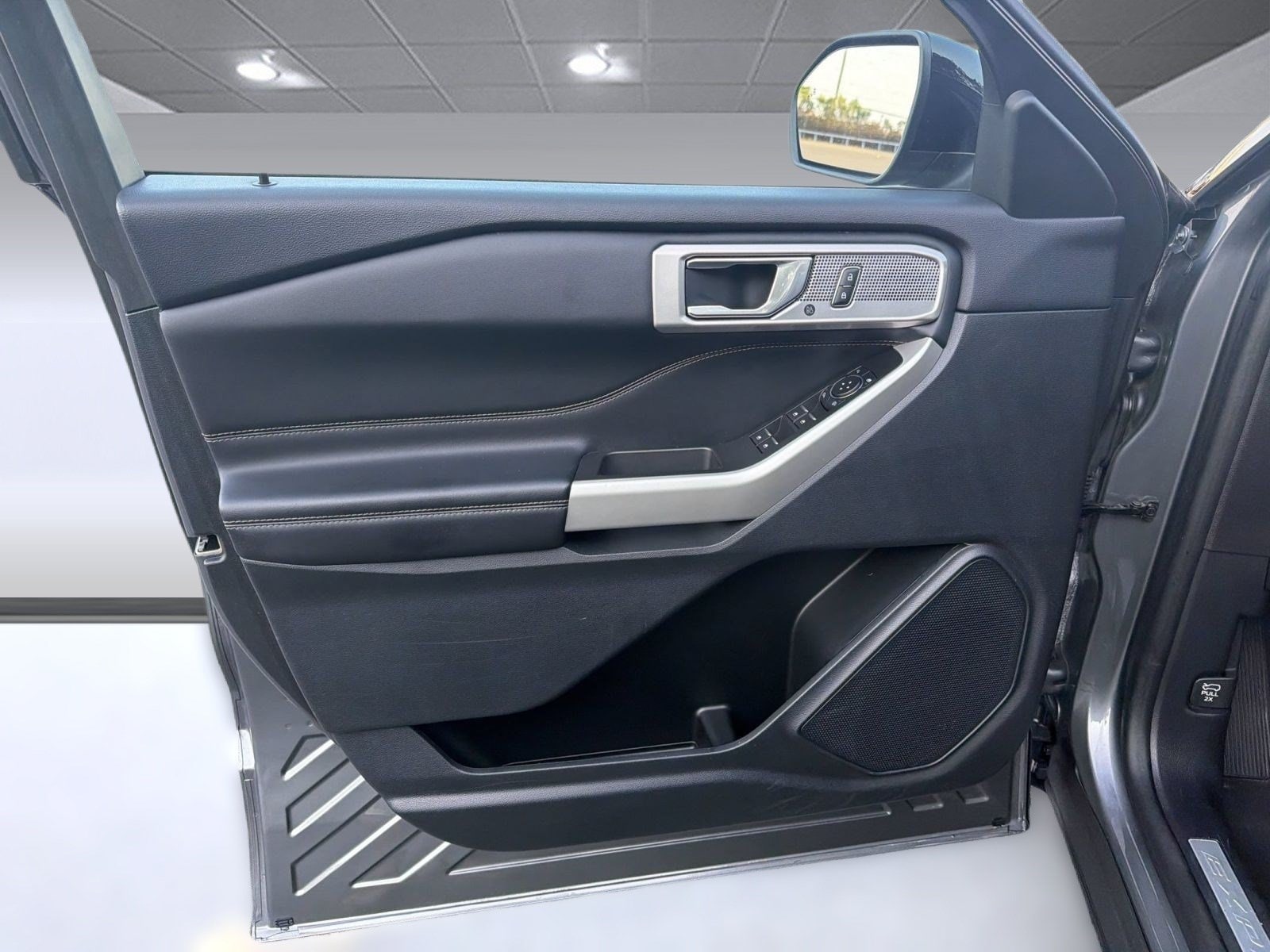 2024 Ford Explorer Limited - Photo 14