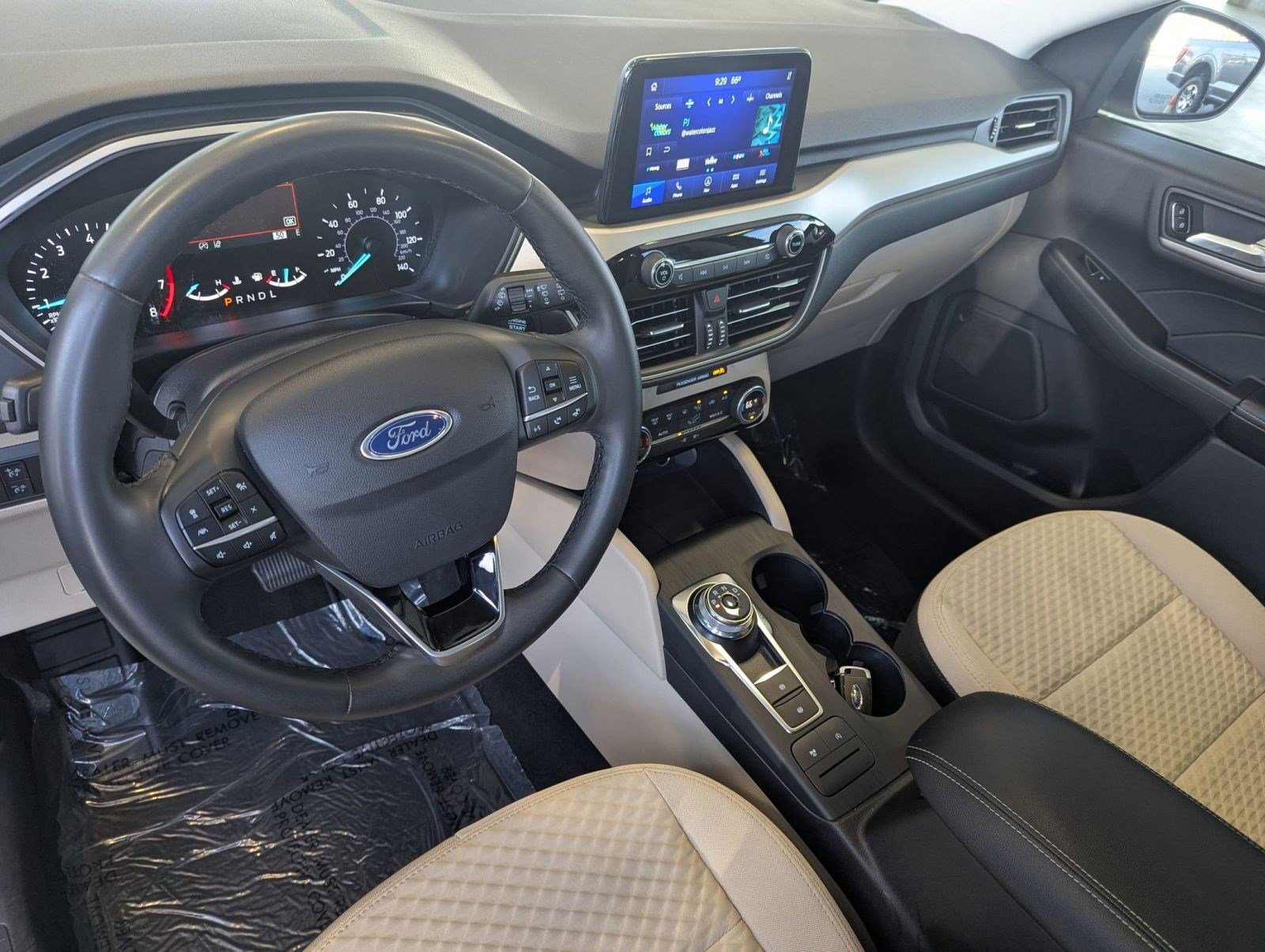 2021 Ford Escape SE photo 4
