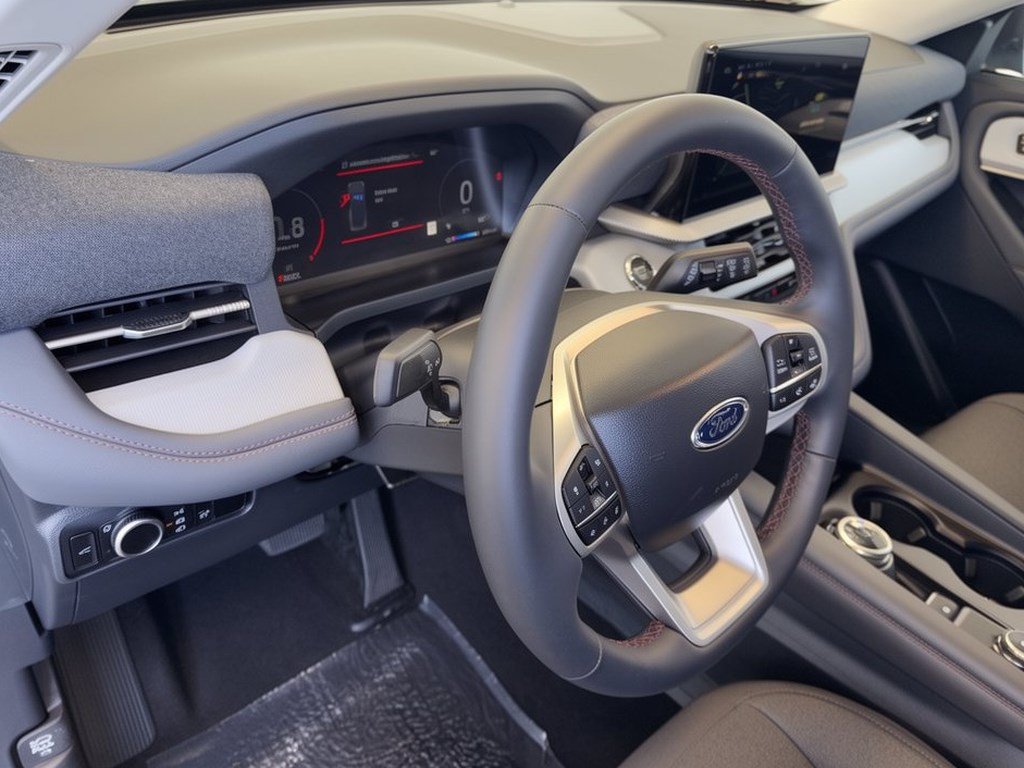 New 2026 Ford Explorer Active w/200A Pkg SUV