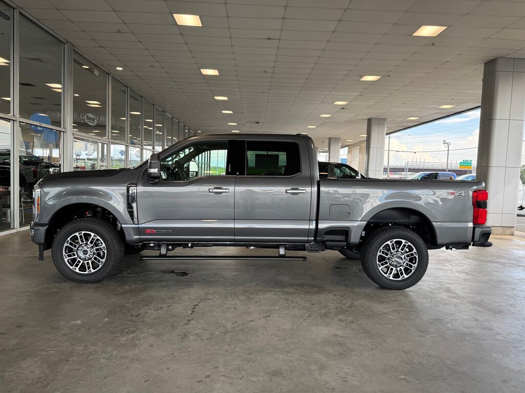 New 2026 Ford F-250 Platinum Truck Crew Cab
