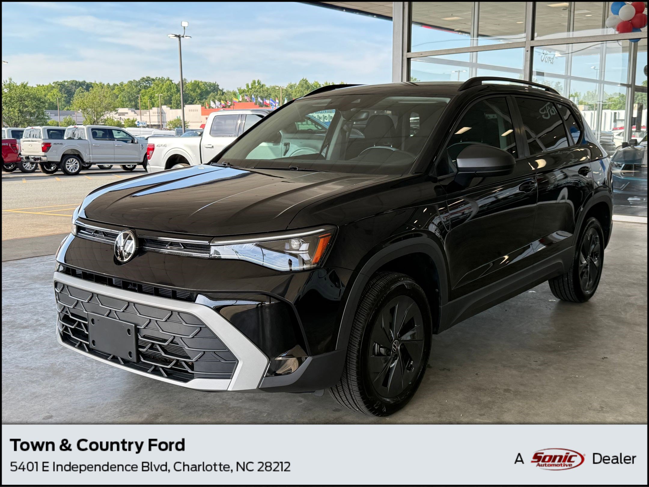 2025 Volkswagen Taos 1.5T S's photo