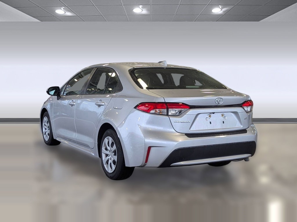 Used 2021 Toyota Corolla LE Sedan